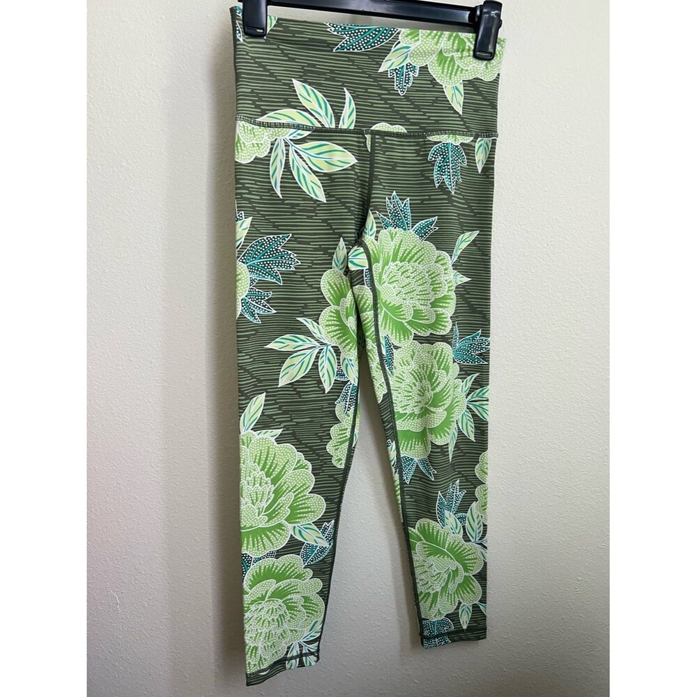 Aerie Leggings Women's Medium Floral Green Yoga High Rise Crop Chill Play Move